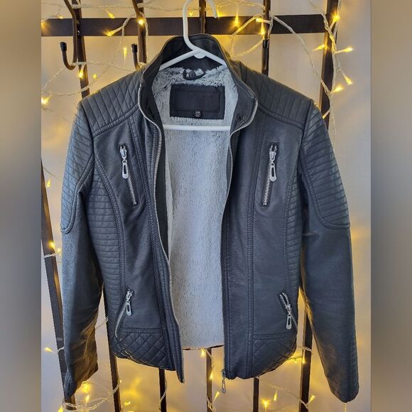 YMI Women's S Faux Leather Jacket With Faux Fur Lining and Removable Knit Hood - Picture 5 of 11